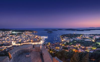 Vodič za romantično putovanje u Hvar